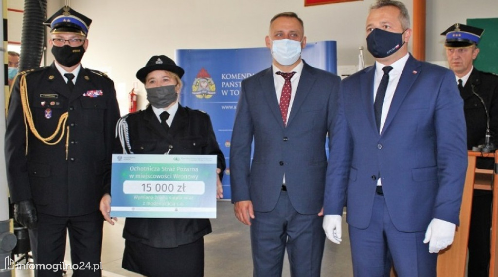 Strażacy z powiatu mogileńskiego otrzymali vouchery na zakup sprzętu oraz termomodernizację remiz strażackich