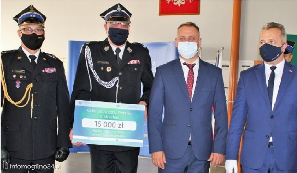 Strażacy z powiatu mogileńskiego otrzymali vouchery na zakup sprzętu oraz termomodernizację remiz strażackich