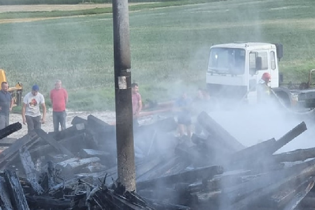 Strażacy interweniowali w Strzelcach. Co się stało? [ZDJĘCIA]