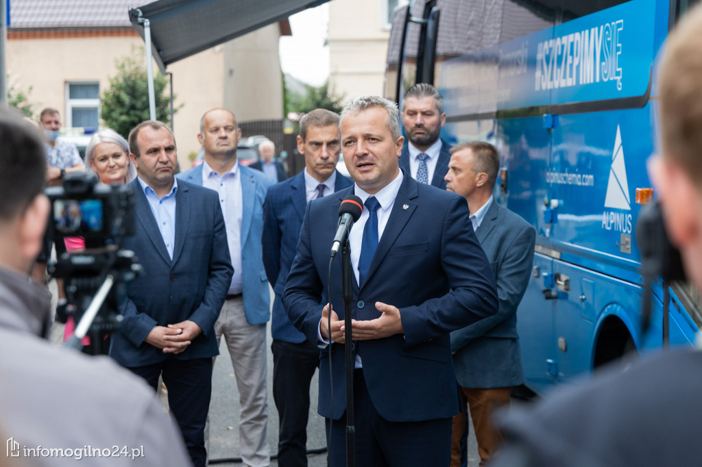 Szczepionkobus w powiecie mogileńskim. Relacja z Wylatowa [VIDEO, ZDJĘCIA]