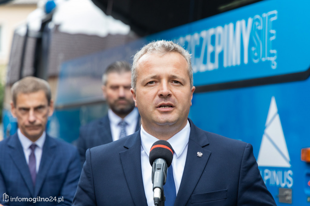 Szczepionkobus w powiecie mogileńskim. Relacja z Wylatowa [VIDEO, ZDJĘCIA]