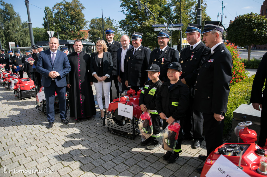 Motopompa trafi do jednostki OSP Gębice