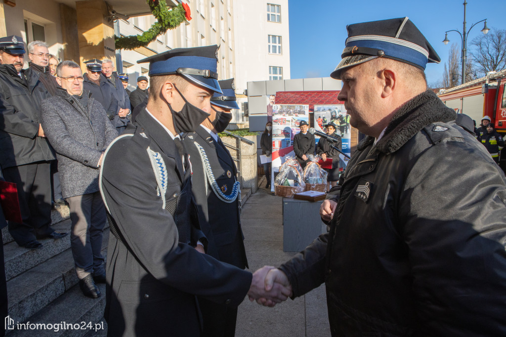 Samochody strażackie trafiły do jednostek w całym regionie