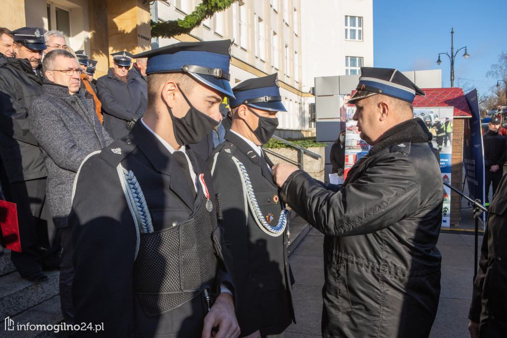 Samochody strażackie trafiły do jednostek w całym regionie