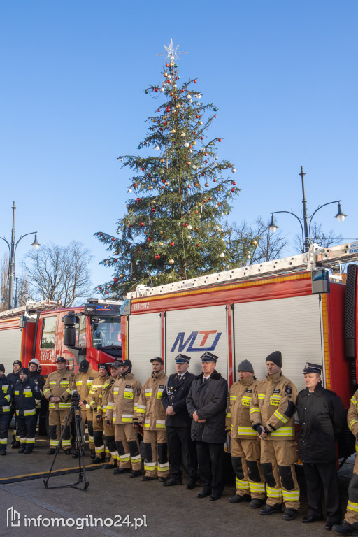 Samochody strażackie trafiły do jednostek w całym regionie