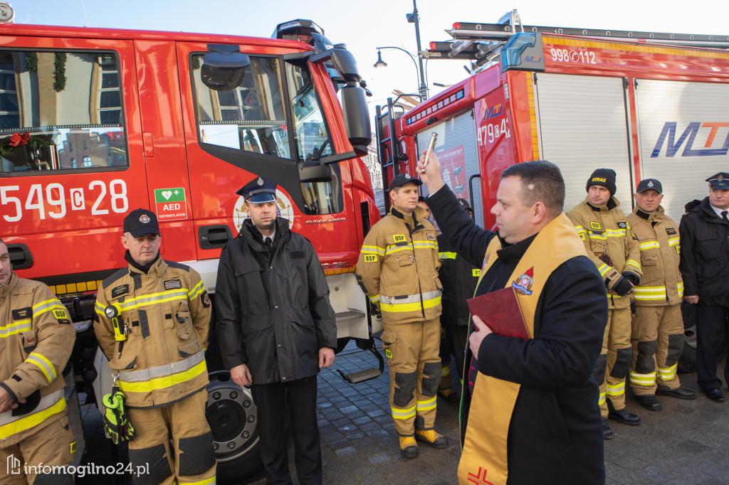 Samochody strażackie trafiły do jednostek w całym regionie