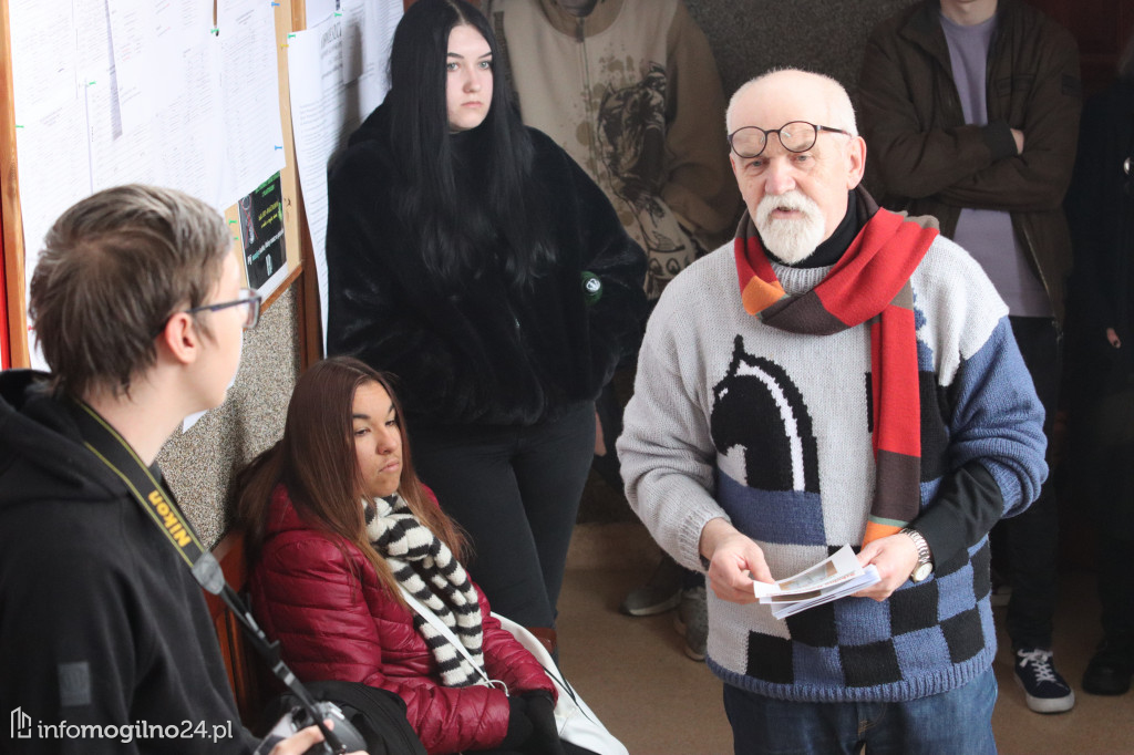 Nowa wystawa Szkolnej Galerii Sztuki w inowrocławskim rzemiośle [ZDJĘCIA]