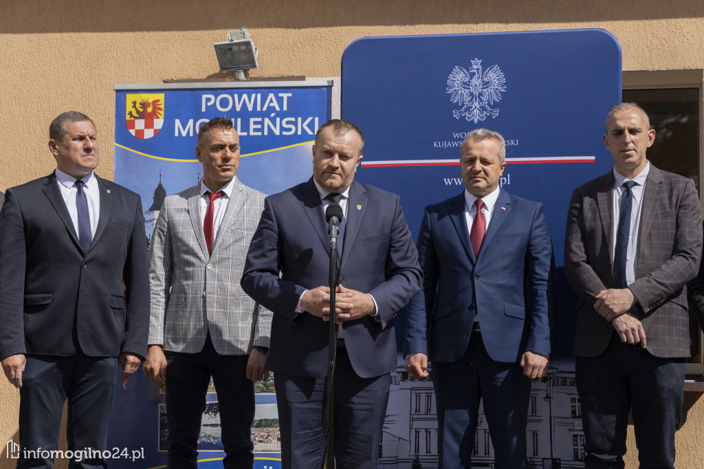 Prawie 50 mln zł rządowego wsparcia dla powiatu mogileńskiego! [ZDJĘCIA]