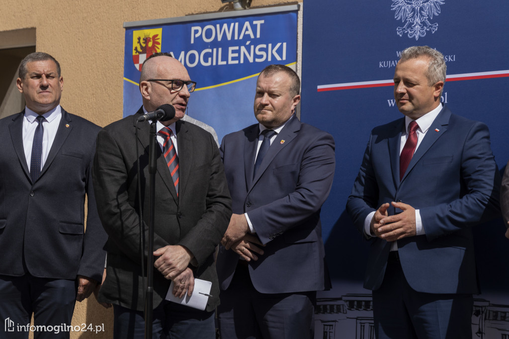 Prawie 50 mln zł rządowego wsparcia dla powiatu mogileńskiego! [ZDJĘCIA]