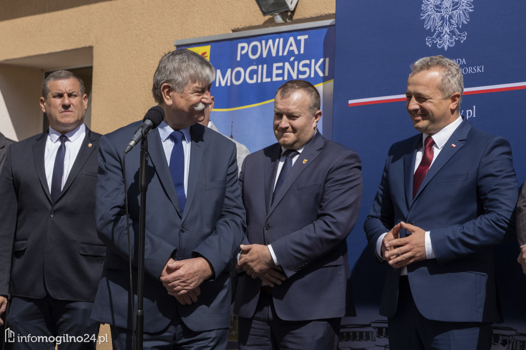 Prawie 50 mln zł rządowego wsparcia dla powiatu mogileńskiego! [ZDJĘCIA]