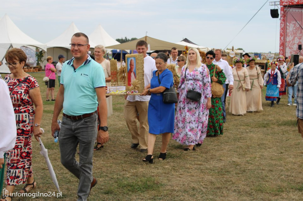 Powiat Mogileński z dumą prezentował się na Dożynkach Wojewódzkich [ZDJĘCIA]