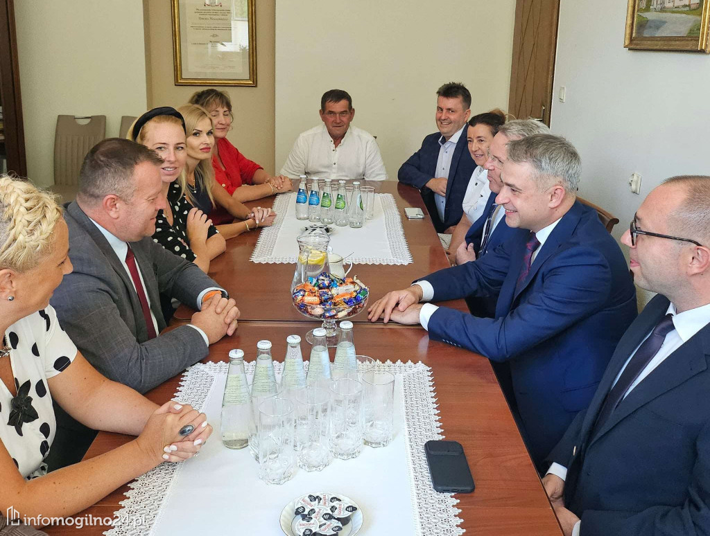 Wiceprezes Rady Ministrów Krzysztof Gawkowski z wizytą w Mogilnie [FOTO]