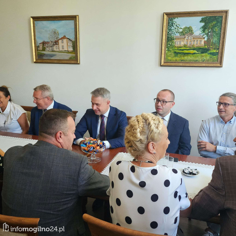 Wiceprezes Rady Ministrów Krzysztof Gawkowski z wizytą w Mogilnie [FOTO]