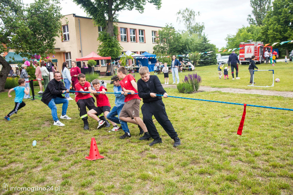 Dzień Dziecka we Wszedniu z udziałem władz Powiatu Mogileńskiego