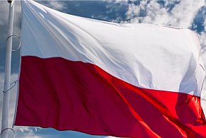 Mogilno: Wspólne odśpiewanie hymnu państwowego w KP PSP-10316